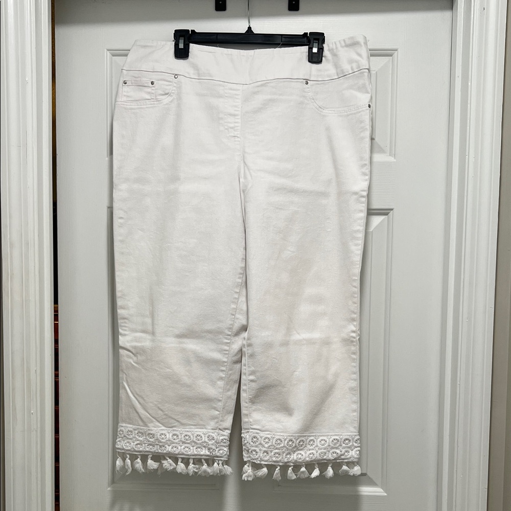 Ruby Rd. Tassel Hem Capri Pants